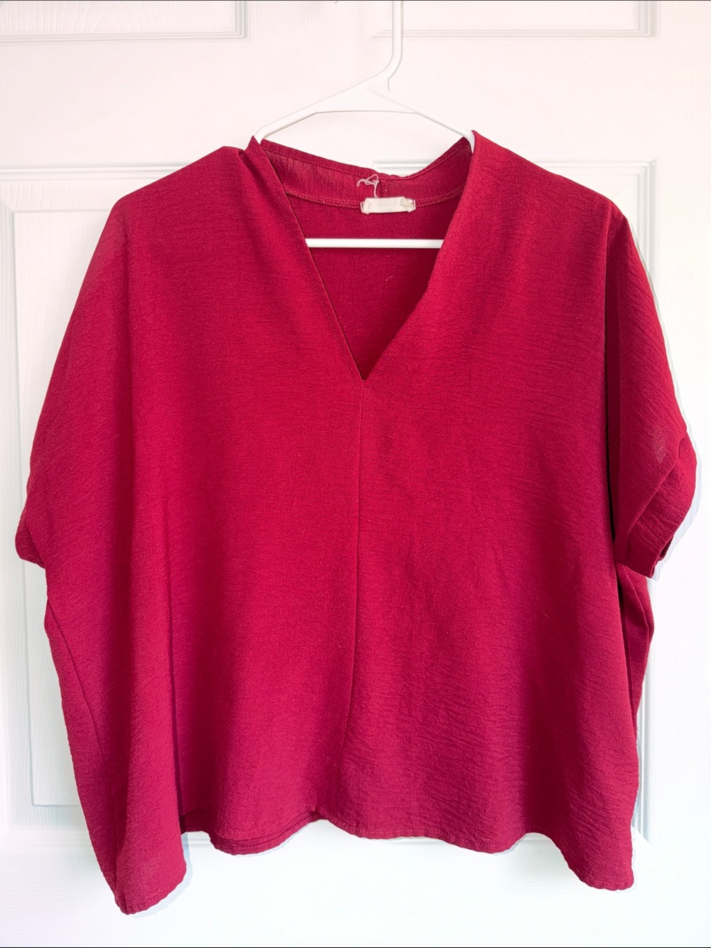 Urban Daizy Relaxed V-Neck Tunic Top in Deep Raspberry